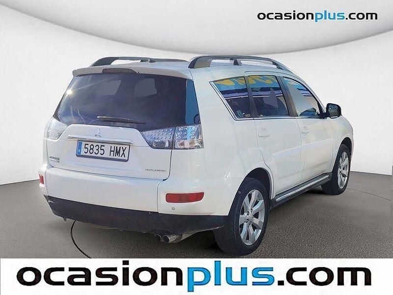 Usado Mitsubishi Outlander Motion 177 CV (130 kW) 2012 Blanco SUV