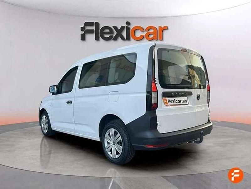 Usado VW Caddy 102 CV (75 kW) 2024 Blanco Monovolumen