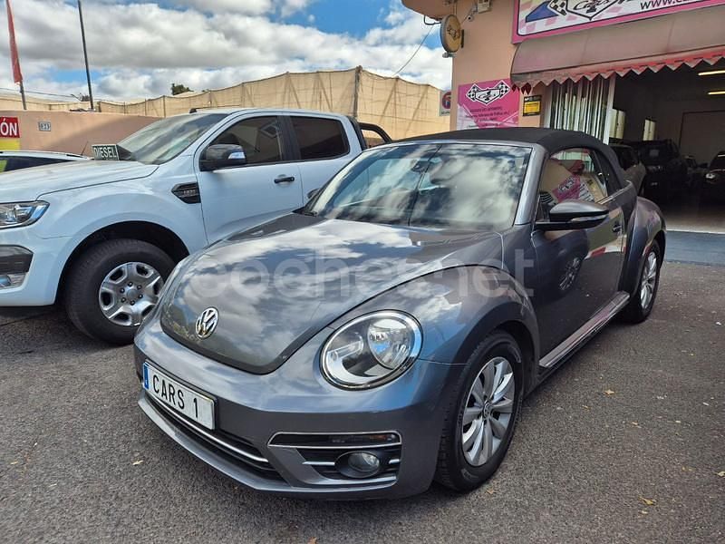 Usado VW Beetle 105 CV (77 kW) 2018 Gris / plata Utilitario