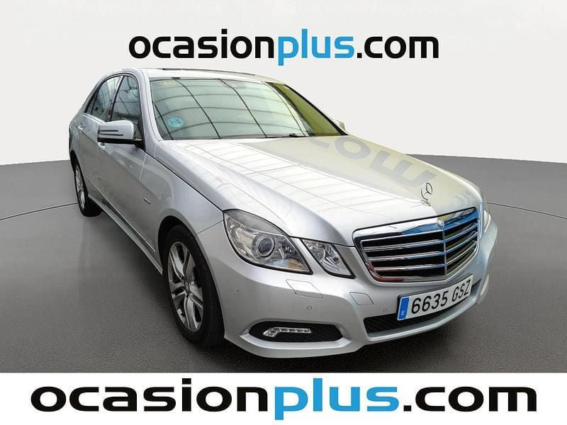 Usado Mercedes E350 Avantgarde 292 CV (214 kW) 2010 Gris plata Berlina