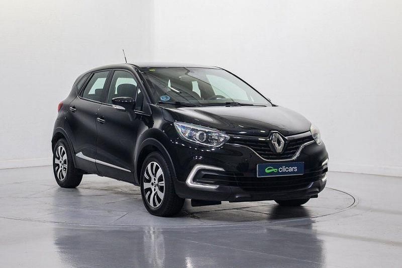Usado Renault Captur Zen 90 CV (66 kW) 2018 Negro SUV