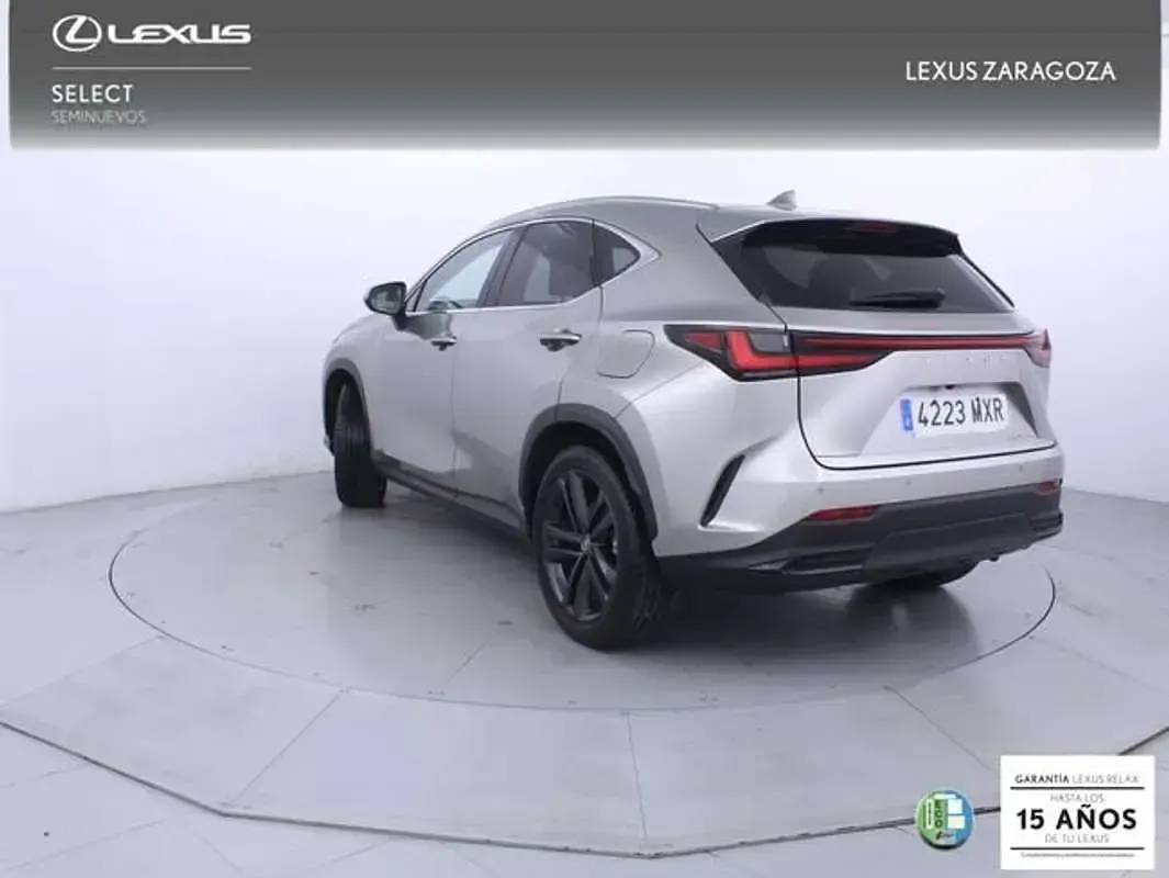 Usado Lexus NX350h Executive Line 242 CV (177 kW) 2025 Gris SUV