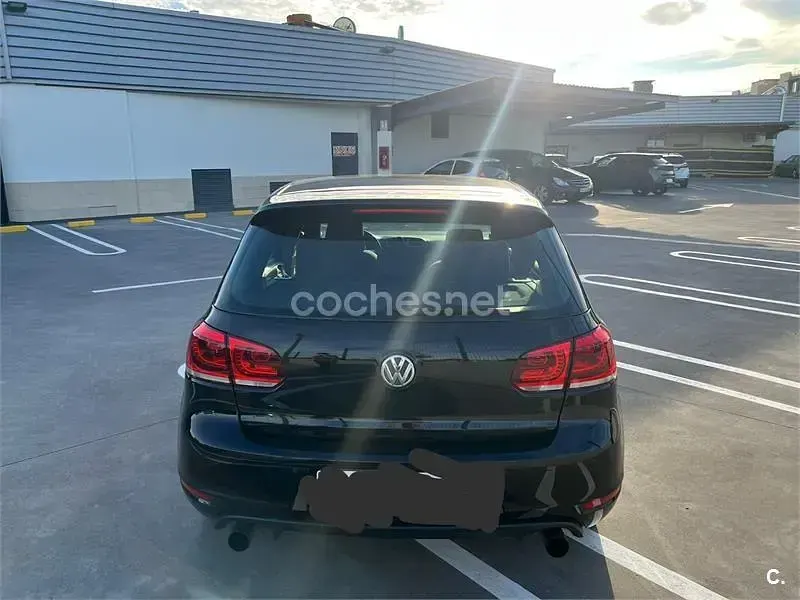 Usado VW Golf VI GTI 210 CV (154 kW) 2010 Negro Utilitario
