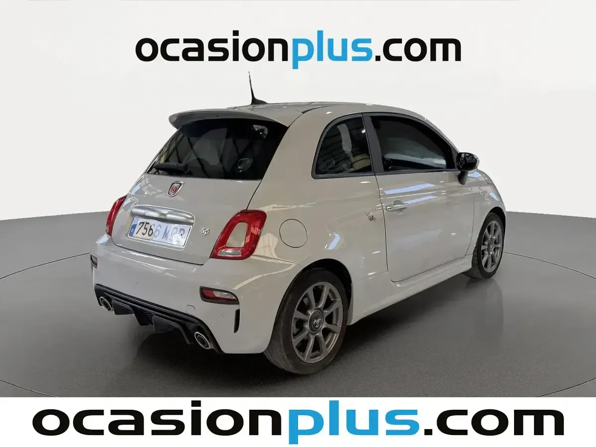 Usado Abarth 595 165 CV (121 kW) 2022 Gris Utilitario