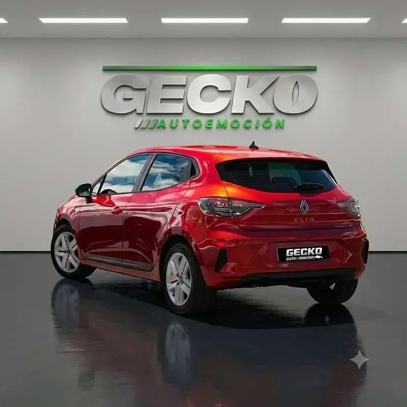 Usado Renault Clio Evolution 91 CV (66 kW) 2024 Rojo Utilitario