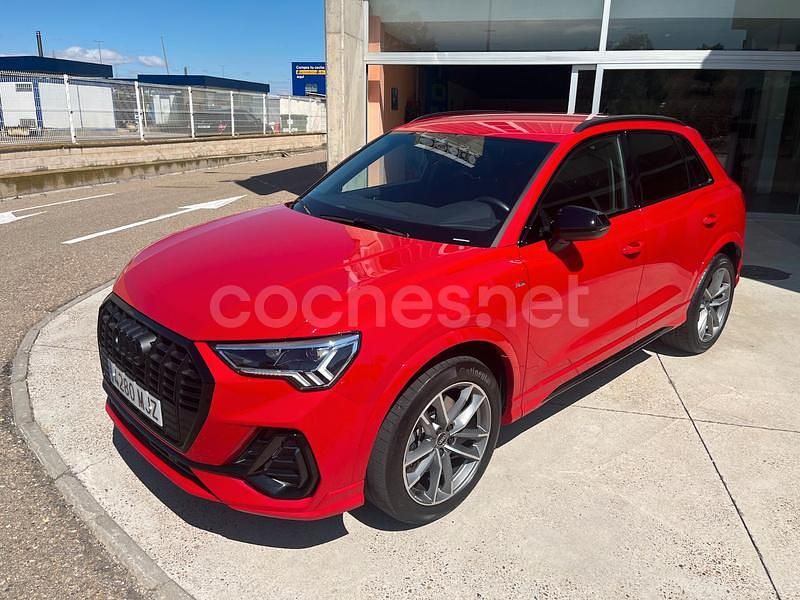 Rojo Usado 2023 Audi Q3 Black Edition SUV | 40.900 € (Precio justo) - Imagen 1/4