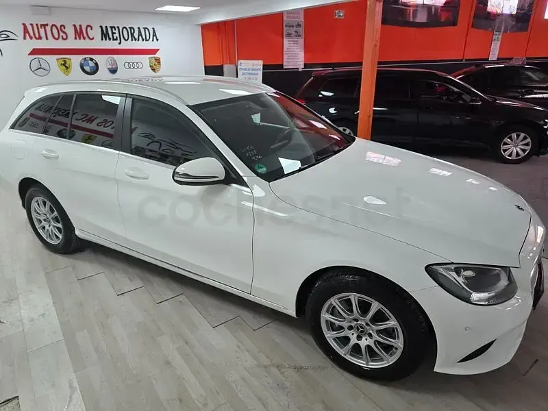 Usado Mercedes C200 160 CV (117 kW) 2019 Blanco Familiar
