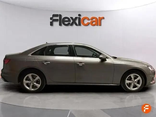 Usado Audi A4 Advanced Plus 163 HP (119 kW) 2020 Cinzento Sedan