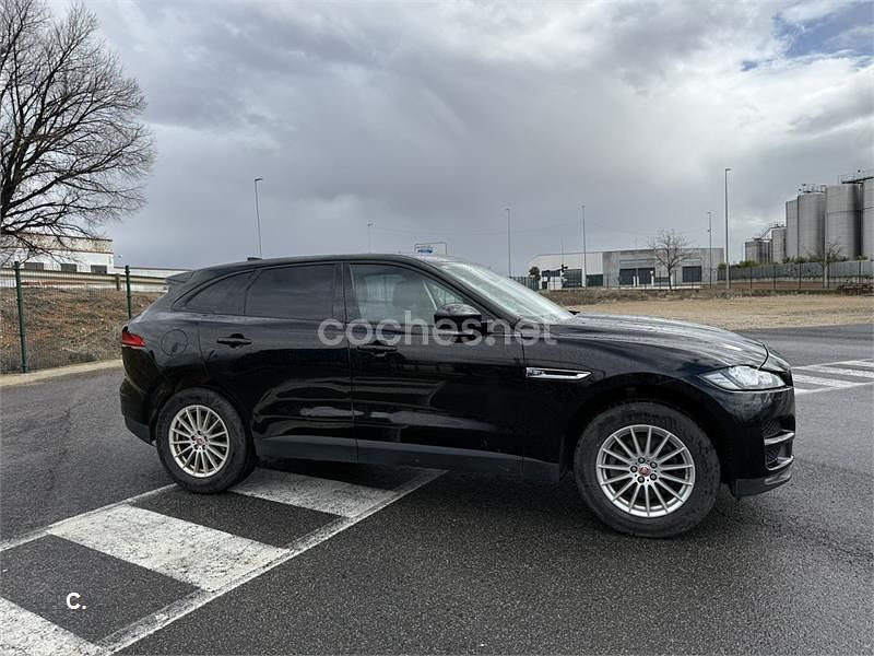 Usado Jaguar F-Pace Prestige 180 CV (132 kW) 2016 Negro SUV