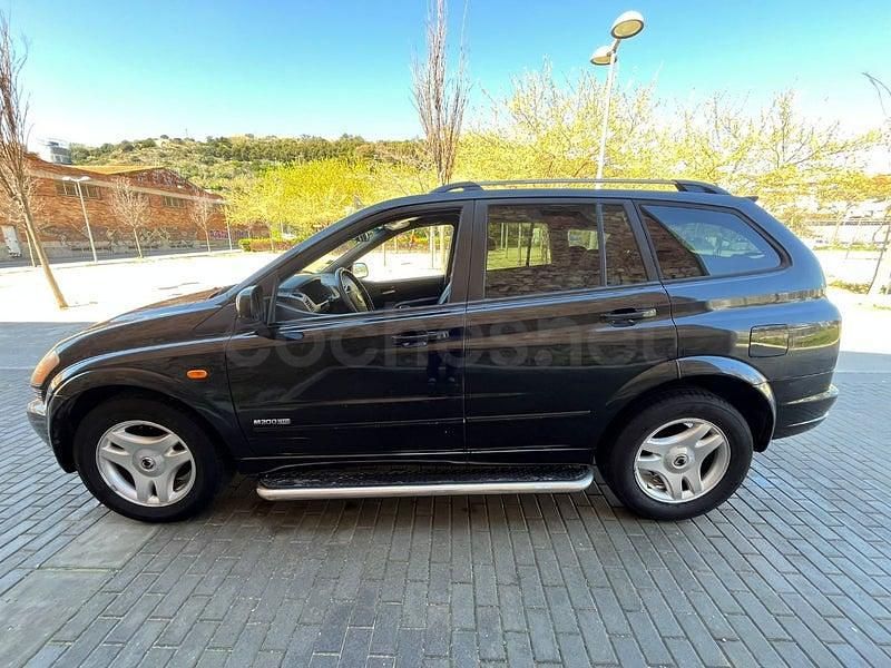 Usado Ssangyong (KGM) Kyron Limited 141 CV (103 kW) 2006 Negro SUV
