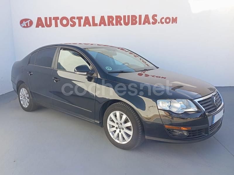 Negro Usado 2011 VW Passat Edition Familiar | 7490 € (Precio justo) - Imagen 1/4