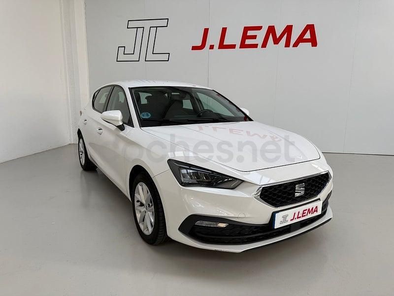 Usado Seat Leon Style 115 CV (84 kW) 2021 Blanco Berlina
