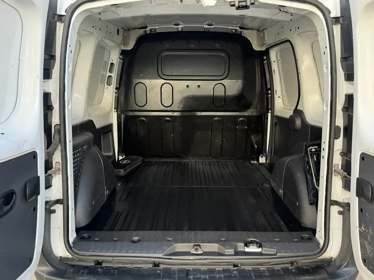 Usado Nissan NV250 Comfort 95 CV (69 kW) 2020 Blanco Van
