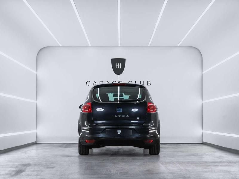 Usado Seat Altea 102 CV (75 kW) 2005 Negro Monovolumen