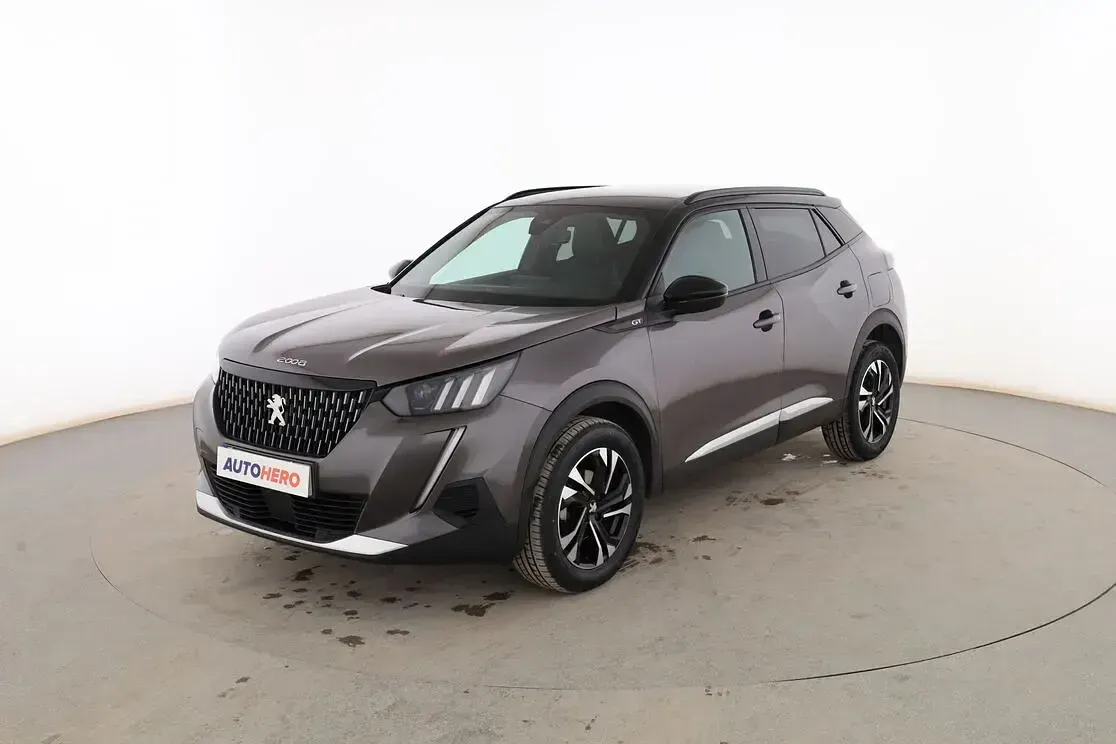 Usado Peugeot 2008 GT 131 CV (96 kW) 2023 SUV