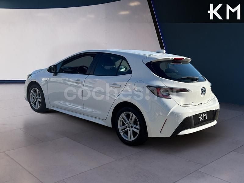 Usado Toyota Corolla Active 122 CV (89 kW) 2020 Blanco Berlina