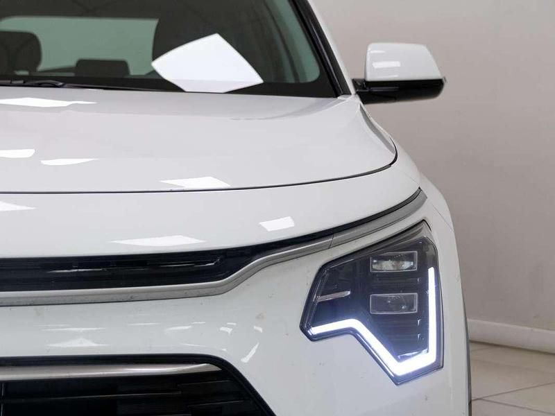 Usado Kia Niro 141 HP (103 kW) 2024 Branco SUV