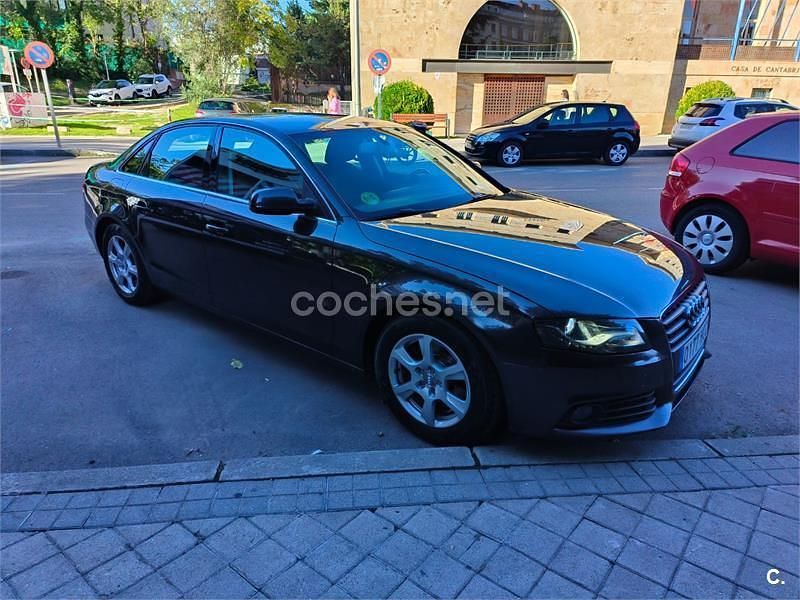 Gris / plata Usado 2011 Audi A4 Berlina | 8500 € (Buen precio) - Imagen 1/4