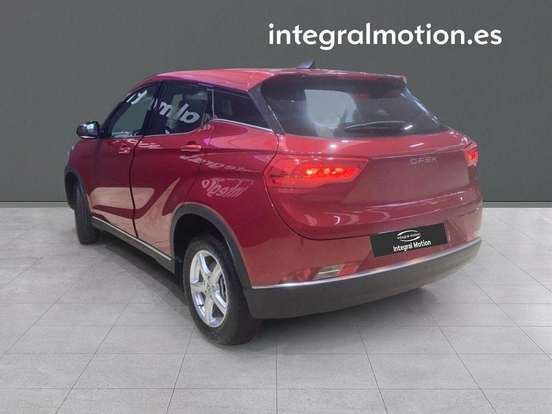 Usado DFSK 500 106 CV (77 kW) 2024 Rojo SUV