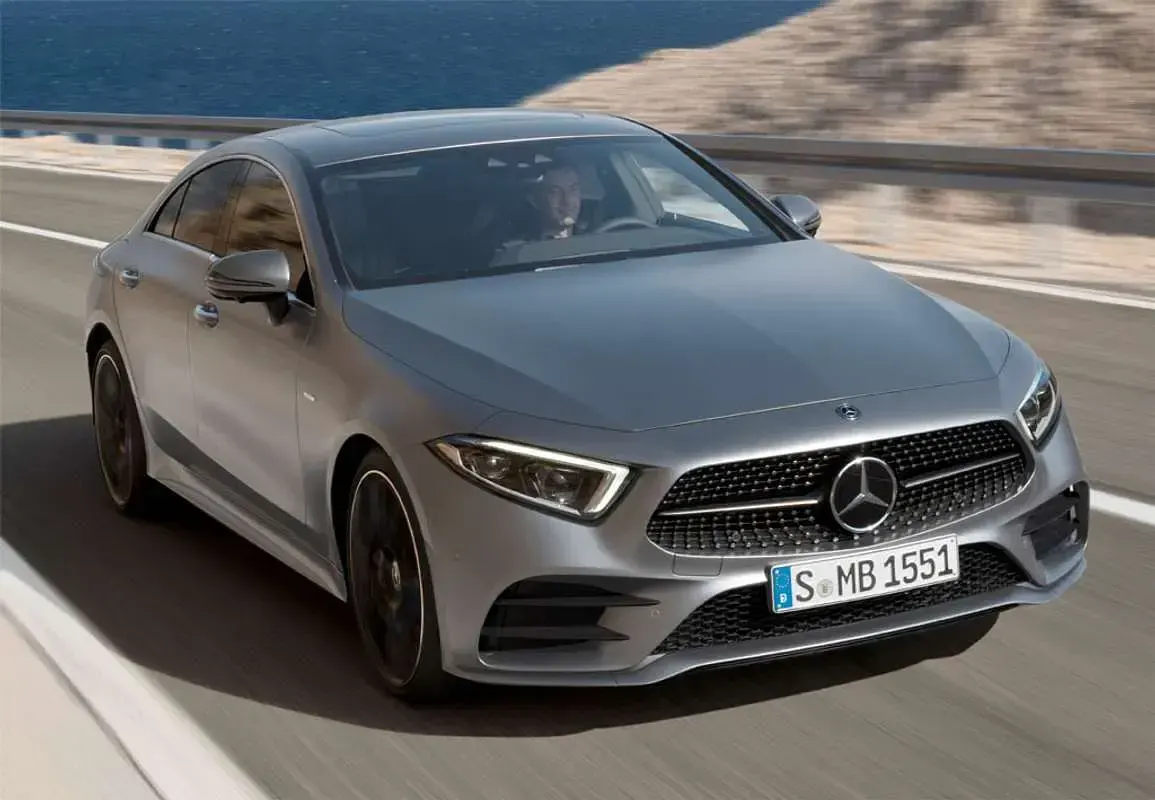 Usado Mercedes CLS300 265 CV (194 kW) 2023 Gris Coupe