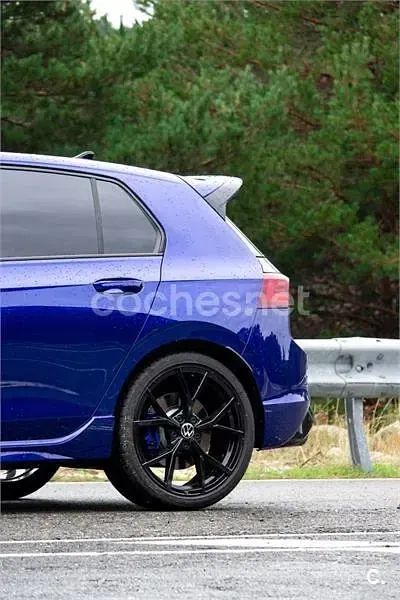 Usado VW Golf VIII R 320 CV (235 kW) 2023 Azul Berlina