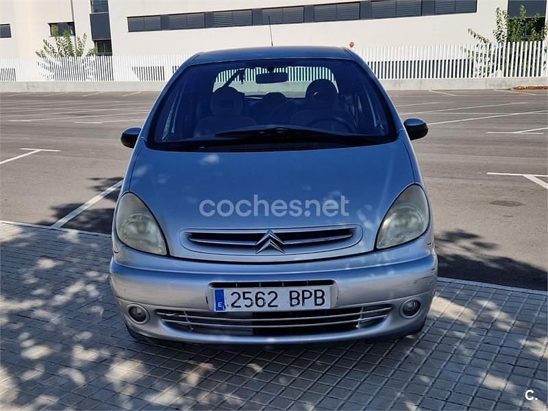 Usado Citroën Xsara Picasso Exclusive 136 CV (100 kW) 2003 Gris / plata Monovolumen