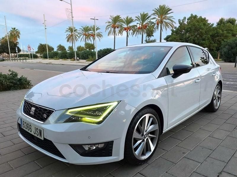 Usado Seat Leon FR 184 CV (135 kW) 2016 Gris / plata Berlina