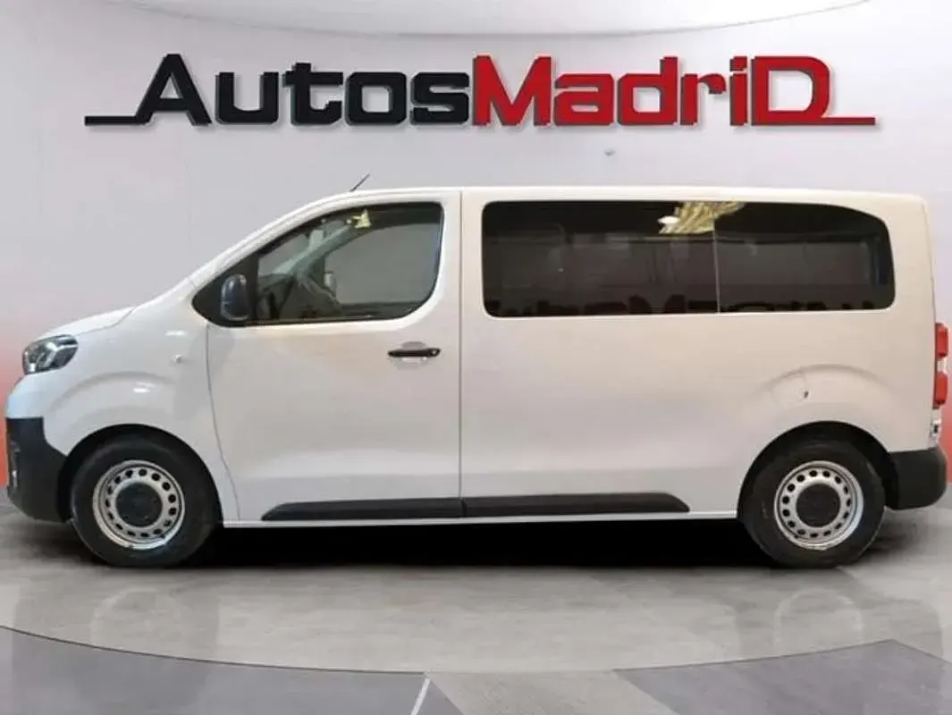 Usado Toyota Proace 147 CV (108 kW) 2023 Blanco Monovolumen