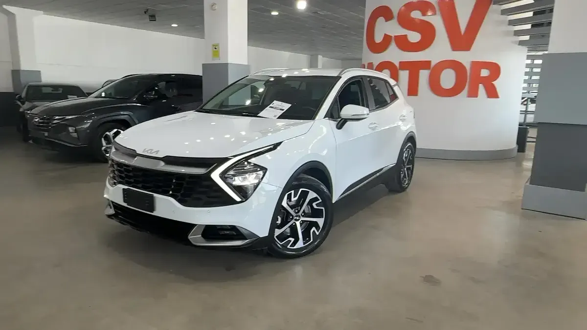 Usado Kia Sportage 136 CV (100 kW) 2023 Blanco SUV