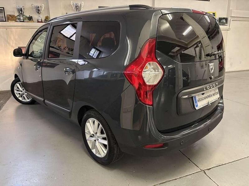 Usado Dacia Lodgy Lauréate 116 CV (85 kW) 2017 Negro Monovolumen