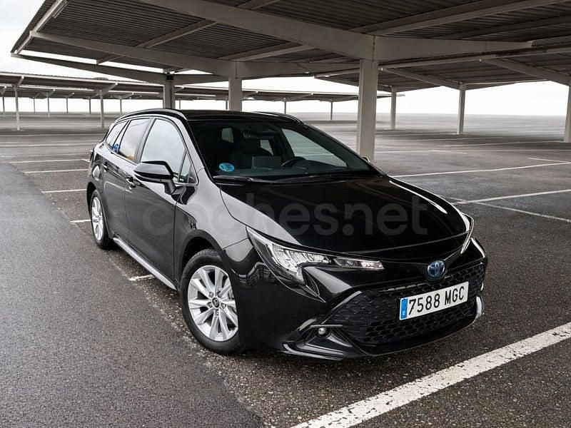 Usado Toyota Corolla Active 140 CV (102 kW) 2023 Negro Familiar