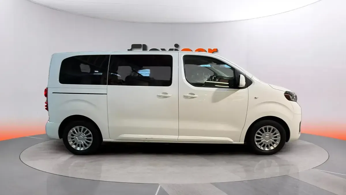 Usado Toyota Proace Verso Active 131 CV (96 kW) 2022 Blanco Familiar