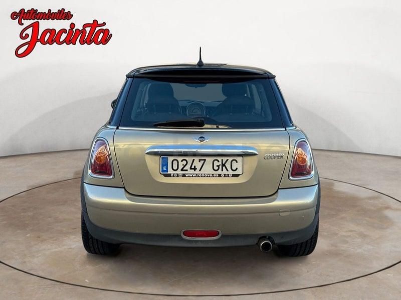 Usado Mini Cooper 120 CV (88 kW) 2009 Beige Utilitario