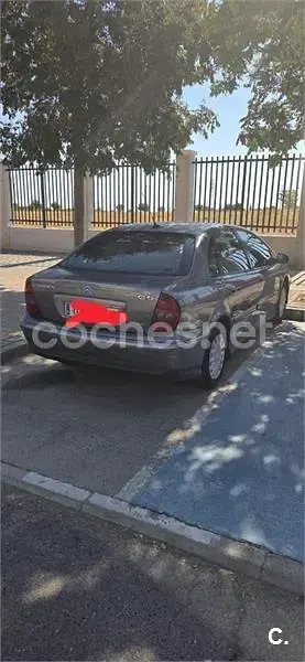 Usado Citroën C5 110 CV (80 kW) 2004 Gris / plata Berlina