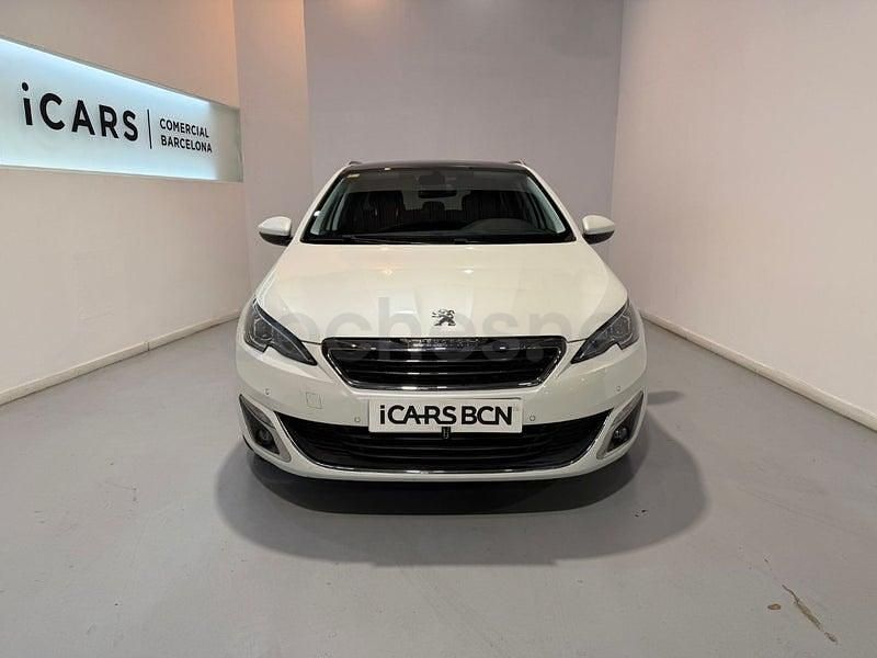 Usado Peugeot 308 Active 130 CV (95 kW) 2017 Gris / plata Berlina