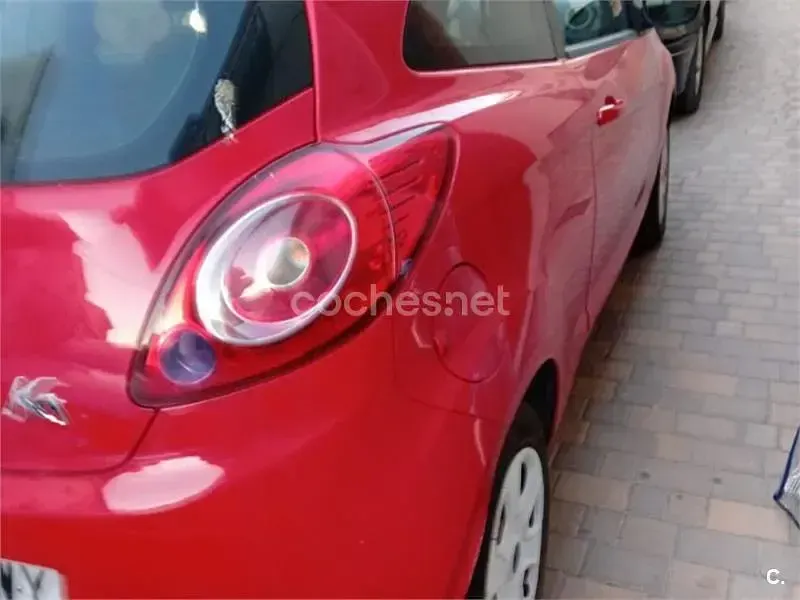 Usado Ford Ka 69 CV (50 kW) 2014 Rojo Berlina