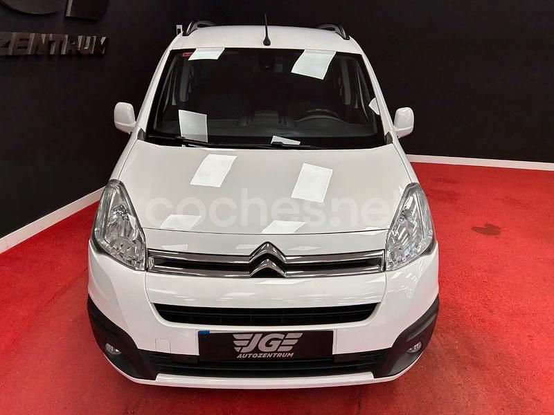Usado Citroën Berlingo Feel 120 CV (88 kW) 2016 Blanco Monovolumen
