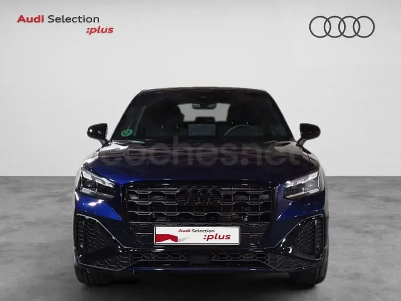 Usado Audi Q2 Black Edition 150 CV (110 kW) 2025 Azul SUV