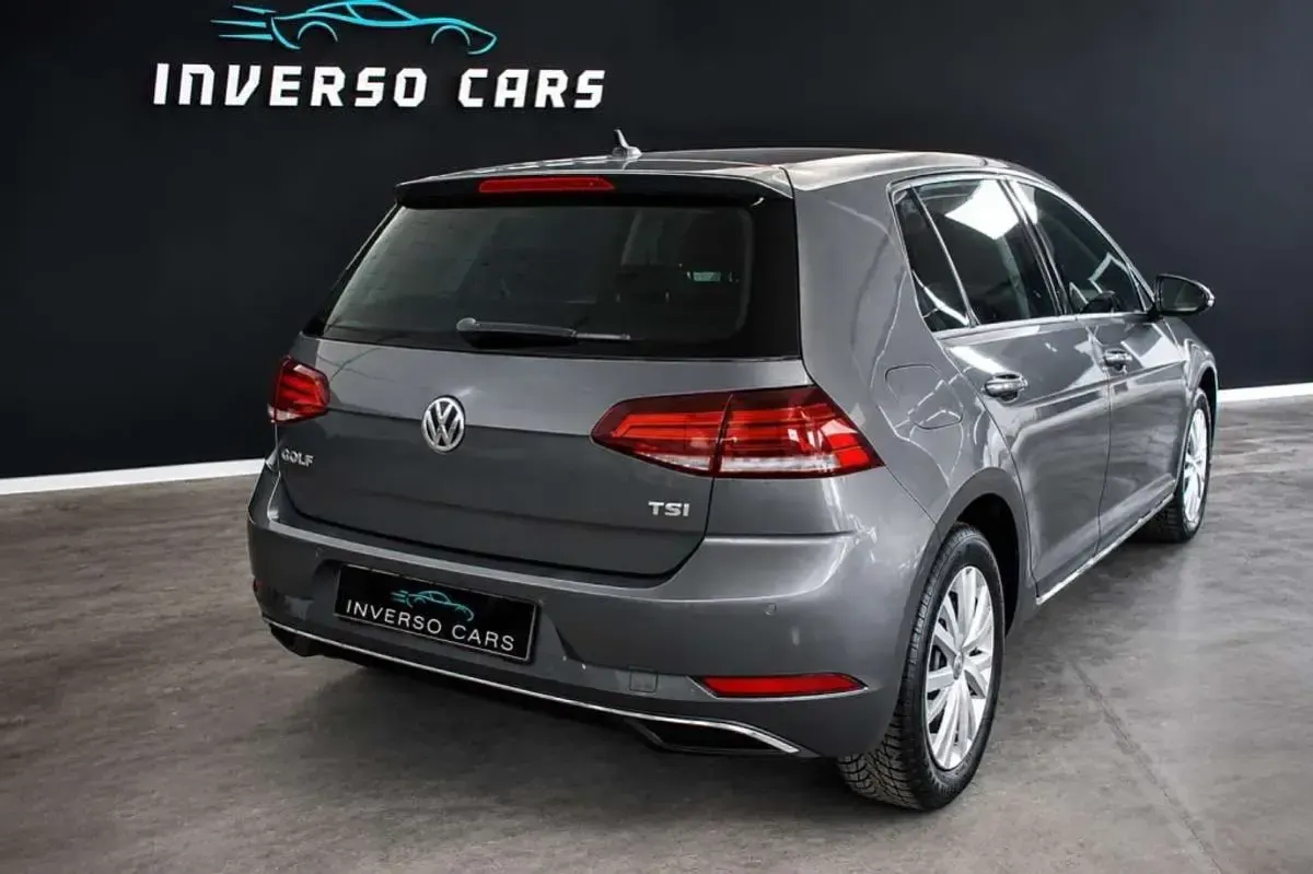 Usado VW Golf VII Edition 110 CV (80 kW) 2018 Gris Utilitario