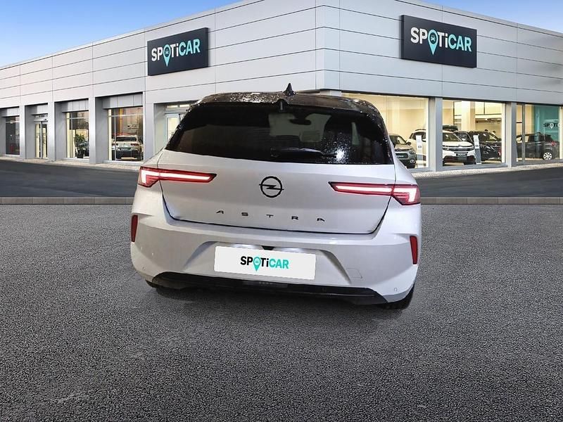 Usado Opel Astra 130 CV (95 kW) 2024 Gris Berlina