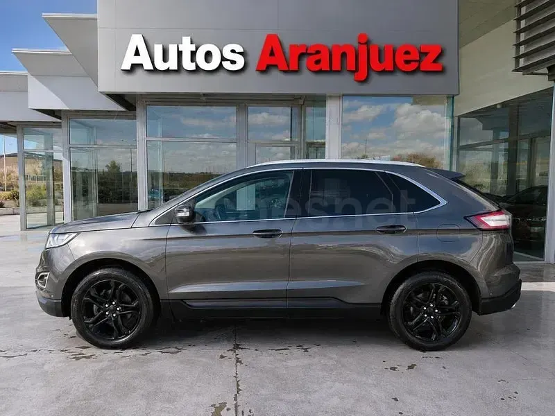 Usado Ford Edge Titanium 240 CV (176 kW) 2019 Gris / plata SUV