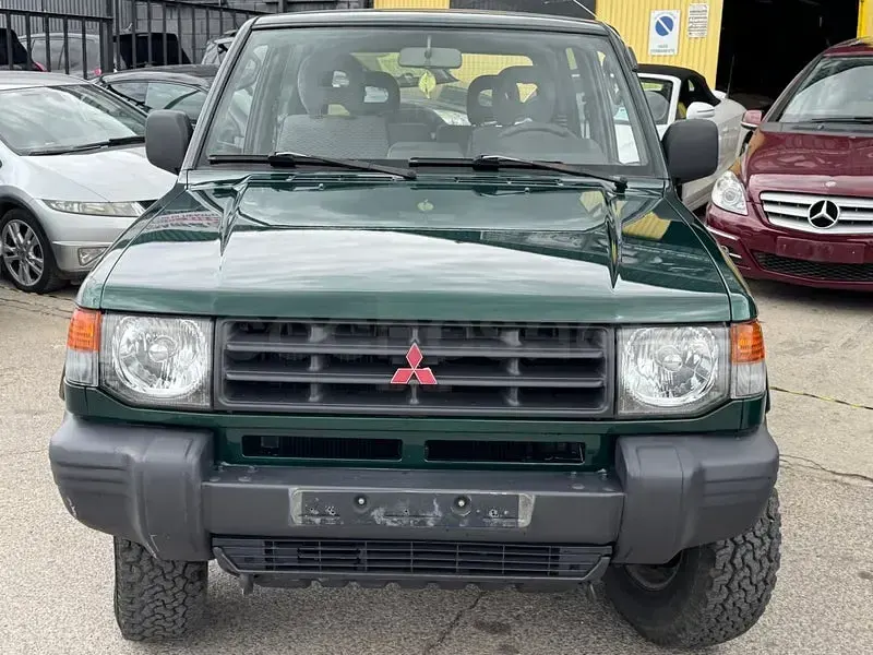 Usado Mitsubishi Montero 99 CV (72 kW) 1998 Verde SUV