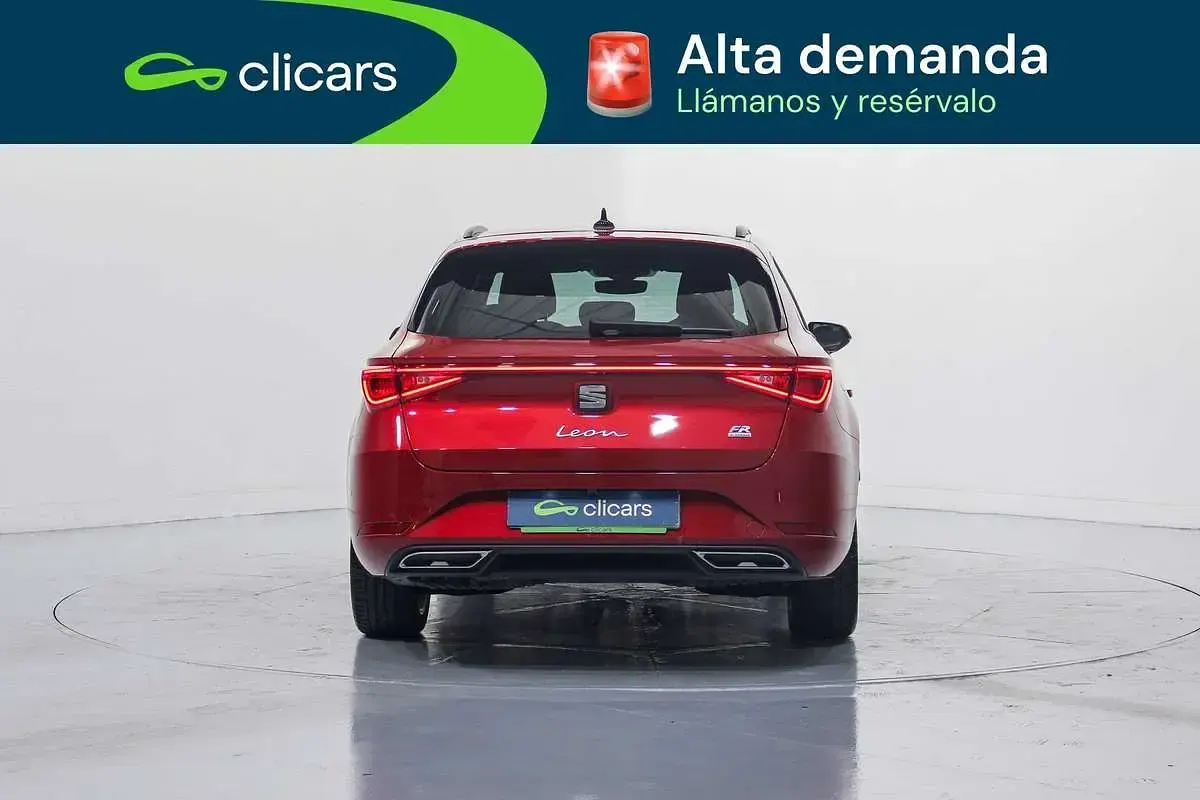 Usado Seat Leon ST FR 205 CV (150 kW) 2024 Rojo Familiar