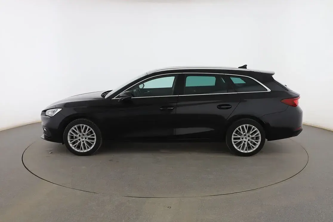Używany Seat Leon XCELLENCE 150 KM (110 kW) 2022 Czarny Kombi