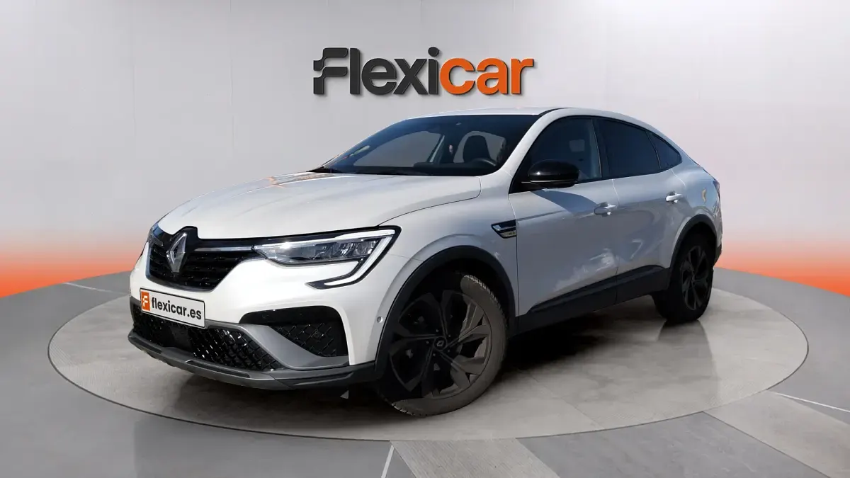 Usado Renault Arkana RS Line 160 CV (117 kW) 2023 Blanco SUV