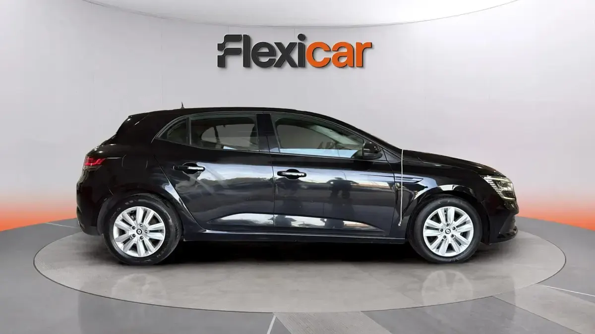 Usado Renault Mégane II Intens 115 CV (84 kW) 2022 Negro Berlina