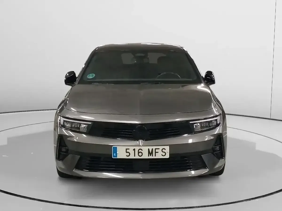 Usado Opel Astra GS Line 130 CV (95 kW) 2023 Gris Berlina