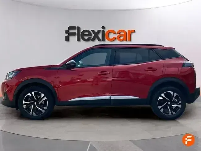 Usado Peugeot 2008 Allure 130 CV (95 kW) 2022 Granate SUV