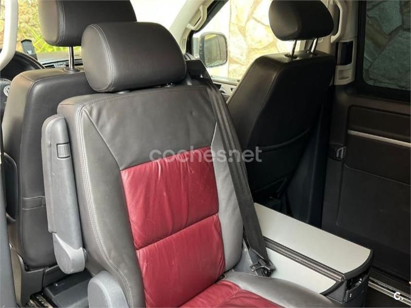 Usado VW Multivan Comfortline 174 CV (127 kW) 2008 Violeta / lila Van