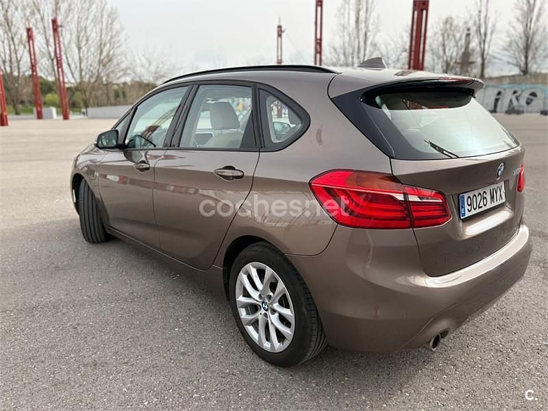 Usado BMW 225 Active Tourer iPerformance 224 CV (164 kW) 2020 Gris / plata Monovolumen